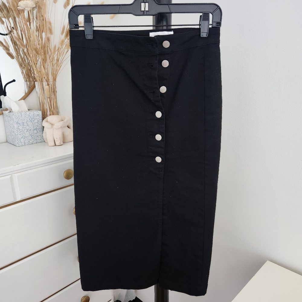 Final Touch | Denim Pencil Midi Skirt with Button Up Closure, Size Small